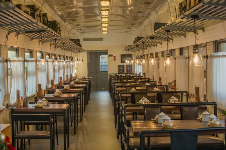 Railway Theme Train Hotel and Train Restaurant(old train compartment)