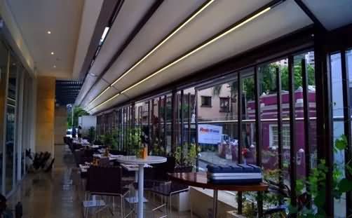 Outdoor high-grade retractable curtain, movable shade