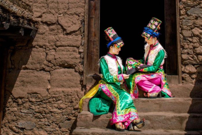 Chinese Ethnic Qiang, the only ethnic group recorded by oracle bones, now is writing a new chapter