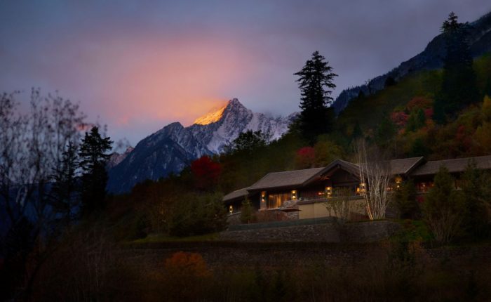 Feel Jiuzhaigou beauty, Ritz-Carlton Reserve in Rissai Valley offers you exquisite experience