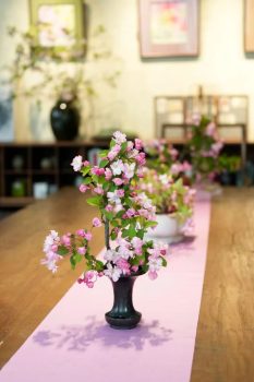 Painting course: in a beautiful traditional space learn local flower painting!