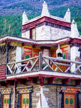 A Vacation in Tibetan Ancient Stone Village and Their Nature & Culture